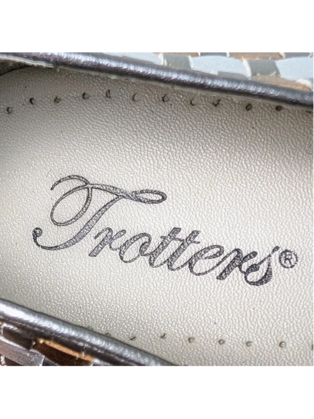 Trotters Womens 7.5 Narrow Woven Leather Ballet Flats Silver Bronze Comfort Shoe